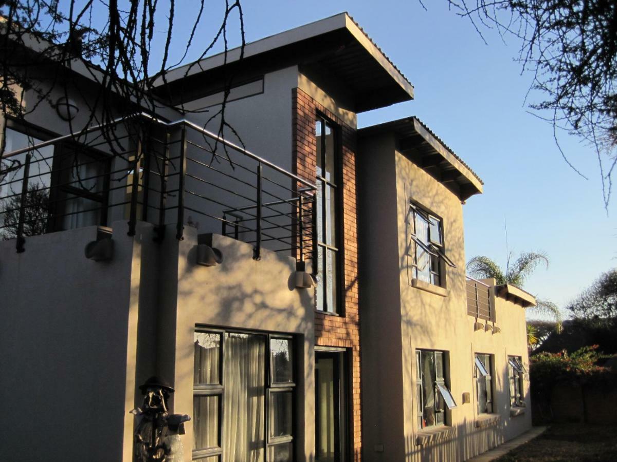 Home @ Harry'S Pretoria Exterior photo